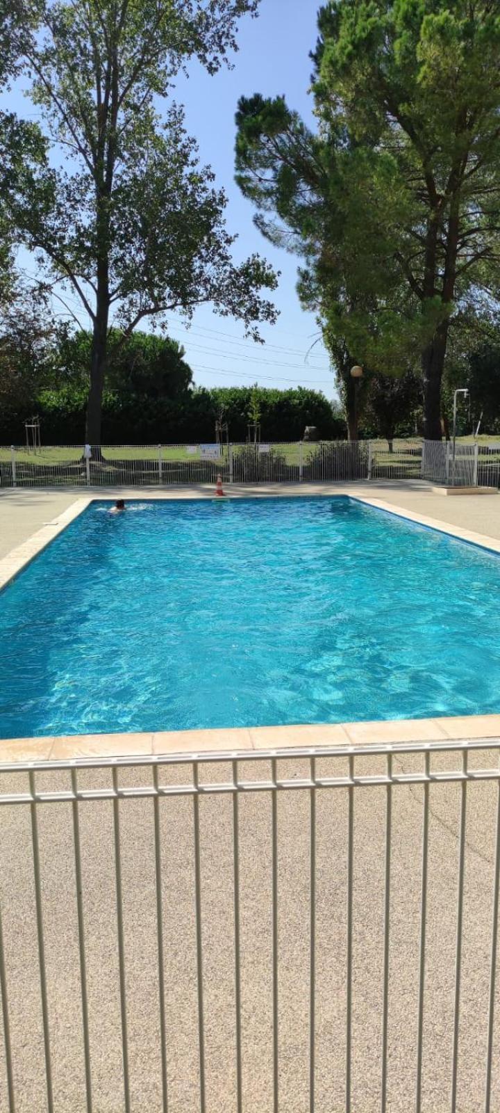 Appartement Residence De Vacances Les Hameaux De Camargue Arles Eksteriør bilde